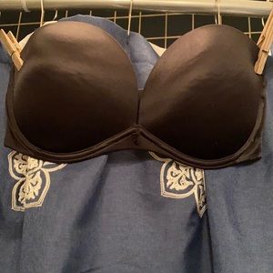 Women’s strapless bra